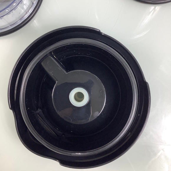 Ninja Food Processor blender 450 Watt 5 cups & 6 cups jars with blades EUC - Picture 6 of 11